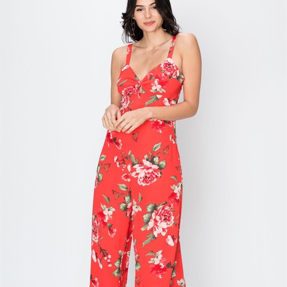 Womens red floral jumpsuit - Picture 1 of 4